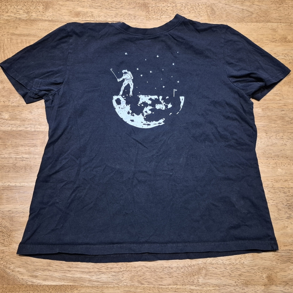 EUC dip black astronaut graphic print tee shirt top